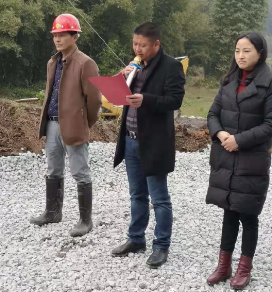 华球体育（中国）科技公司玻璃