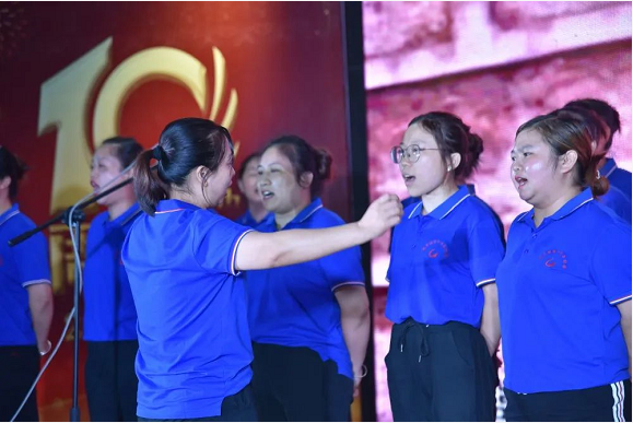 泸州华球体育（中国）科技公司玻璃.png