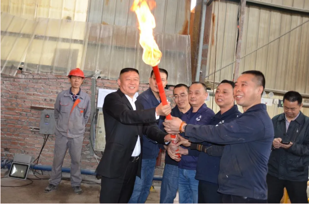 华球体育（中国）科技公司玻璃